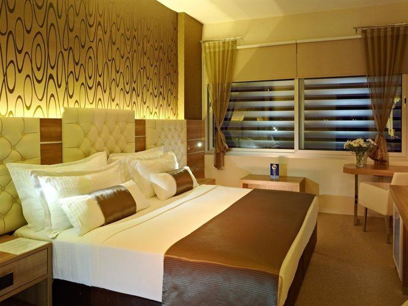 Orty Airport Hotel İzmir Kültér fotó