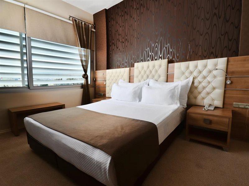 Orty Airport Hotel İzmir Kültér fotó