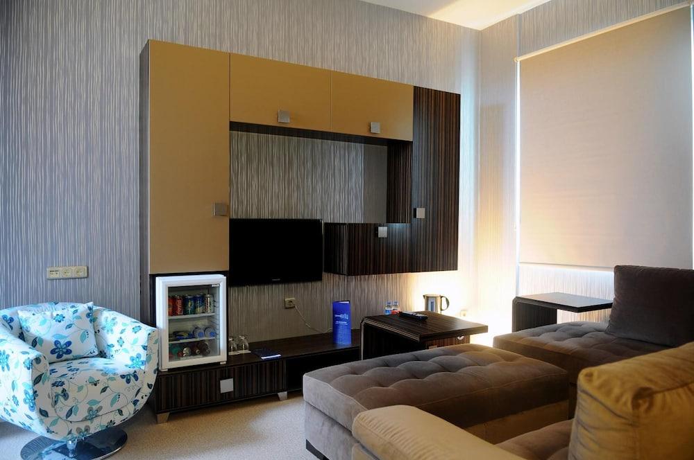 Orty Airport Hotel İzmir Kültér fotó