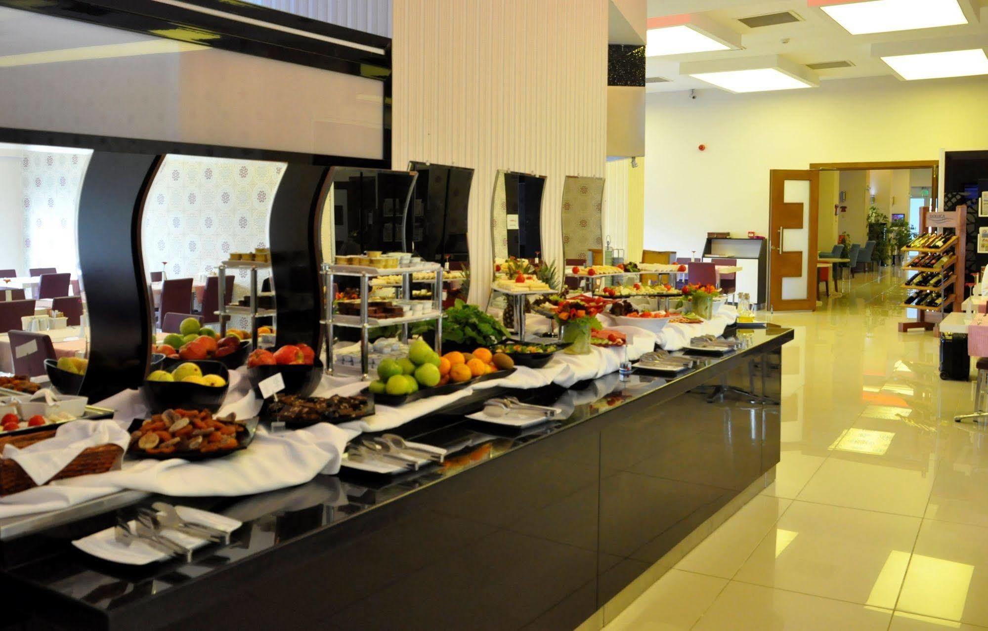 Orty Airport Hotel İzmir Kültér fotó